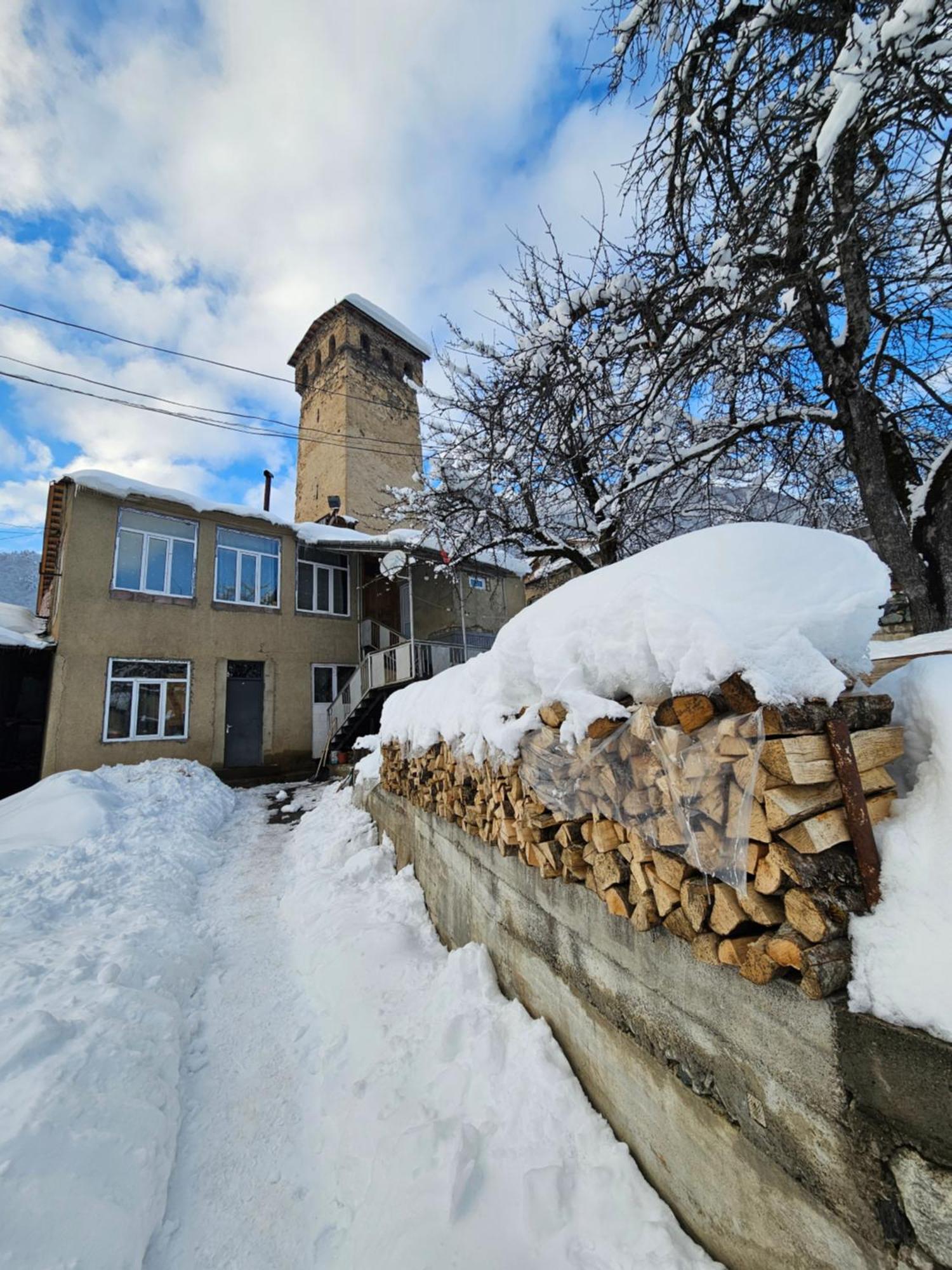 Guest House Ketevan Niguriani Mestia Exterior photo